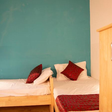 Roambay Hostel Mysore Bagian luar foto
