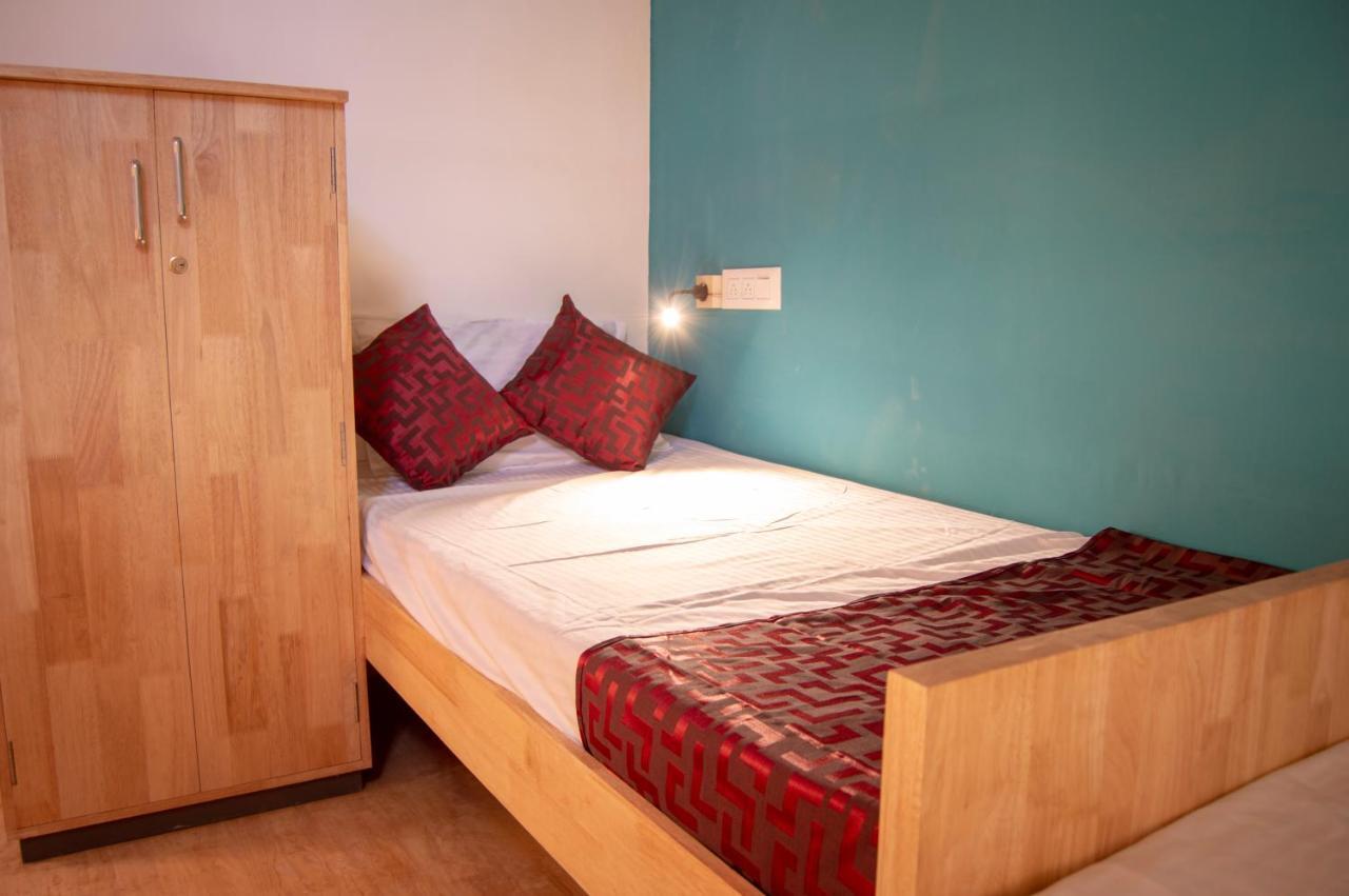 Roambay Hostel Mysore Bagian luar foto